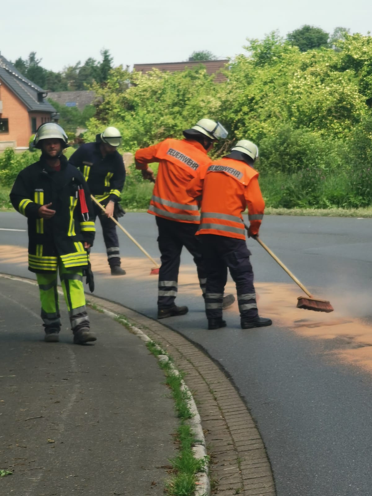 Hilfeleistung Oel Hilfeleistung Oel